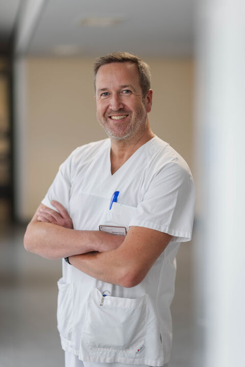 Michael Frömel lächelt in die Kamera