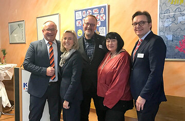 Abschied nach 17 Jahren: Dr. Stefan Mohr (Mitte) mit Dr. Matthias Bracht und Barbara Schulte (links)und Birgit Krukemeier und Prof. Marcel Sieberer (rechts).