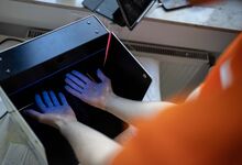 Gründliche Händedesinfektion muss gelernt werden.