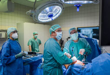 Das OP-Team befindet sich im OP