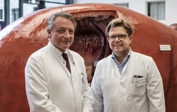 Experten auf dem Nierentag: Prof. Dr. med. Reinhard Brunkhorst und Prof. Dr. med. Christoph Wiesner (v.l.).