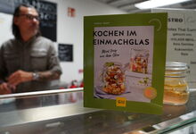 Volker Mehl im Bistro CURA des KRH Klinikum Siloah.