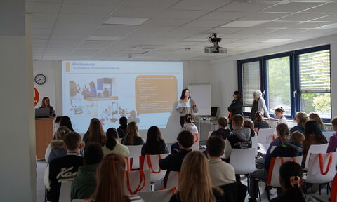 Eindrücke vom Zukunftstag 2026 aus allen KRH Häusern.