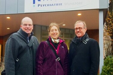 Lutz Schütze, KRH Klinisches Ethikkomitee; Dr. Christy A. Rentmeester, CHPE und Dr. Carsten Dette, KRH Psychiatrie Wunstorf