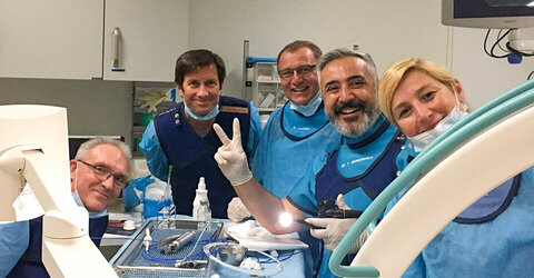 Erfolgreiches interdisziplinäres Endo-Team: Dr. Hermann Tonn, Dr. Klaus Beck (beide Pneumologie), Dirk Sachse (Endoskopie), Dr. Tümen Mansuroglu (Gastoenterologie), Silke Sandtke (Endoskopie) (v.l.).