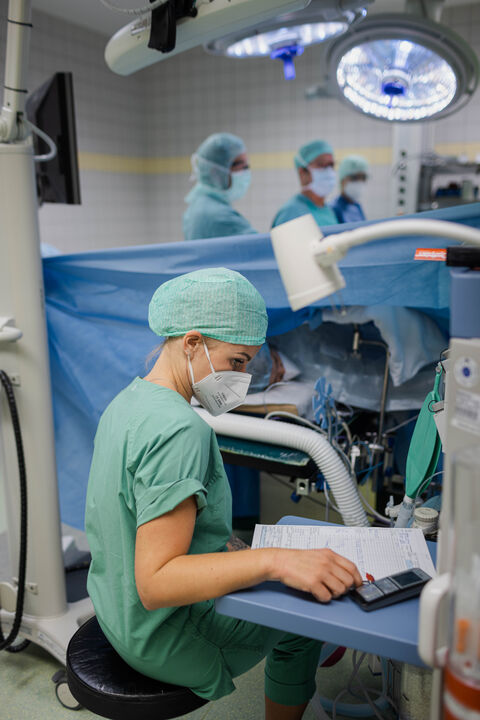 Das OP-Team befindet sich im OP