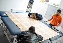 Gegenstände nur mit der Lungenkraft bewegen.