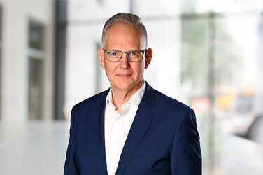 Dr. Lukas Niggemann wird in Großburgwedel neuer Chefarzt der Klinik für Orthopädie und Unfallchirurgie.