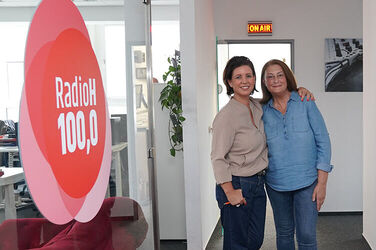 Erinnerungsfoto: Denise Knoche-Haarstrick (l.) und Aida Kocan kurz vor der Aufzeichnung des Experteninterviews.