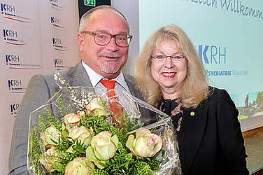 „Dank, Anerkennung und Respekt“:  Dr. Matthias Bracht verabschiedet Dr. Cornelia Oestereich.