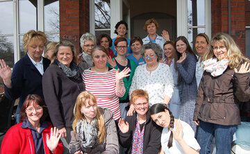 Zum Abschied ein Gruppenfoto: Das Team Geburtshilfe im KRH Klinikum Nordstadt