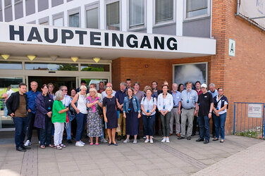 Regionsabgeordnete besuchen KRH Klinikum Gehrden