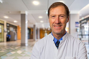 Dr. Stolz