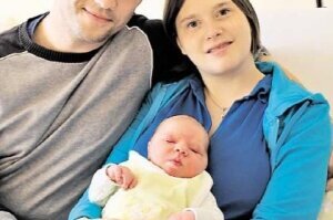 Babyfreuden im Klinikum Großburgwedel: Axel und Janina Remus sind stolz auf Jonathan.