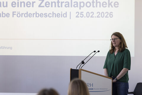 Andrea Zentner, stellvertretende Leitung der KRH Zentralapotheke