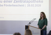 Andrea Zentner, stellvertretende Leitung der KRH Zentralapotheke