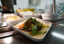 Volker Mehl im Bistro CURA des KRH Klinikum Siloah.