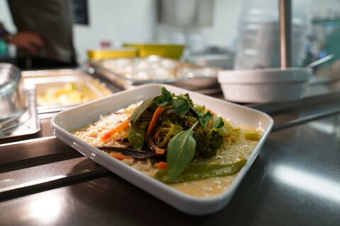 Volker Mehl im Bistro CURA des KRH Klinikum Siloah.