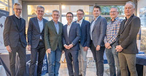 Mitarbeitende mehrerer KRH-Standorte bilden das interdisziplinäre gefäßmedizinische Team des KRH Klinikum Region Hannover