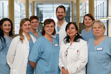 Dr. Malte Boeck mit seinem Team vom zertifizierten diabetologischen Fußzentrum (DDG) im KRH Klinikum Siloah.