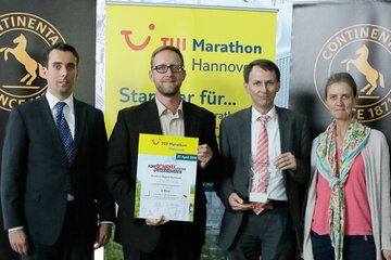 Christoph Meineke (Unternehmerverbände Nds.), Jens Kattusch, Thomas Melosch (beide KRH UMV), Stefanie Eichel (eichels:Event)
